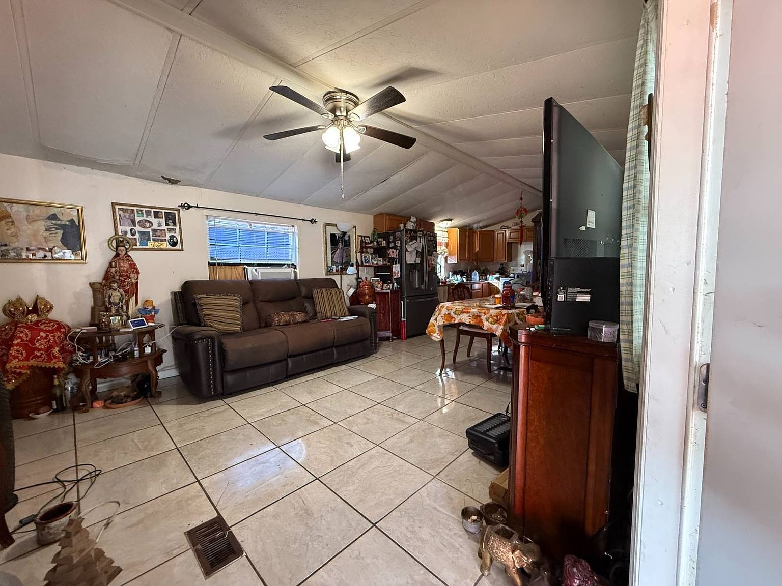 5583 NW 201st St UNIT 31 Opa Locka, FL 33055 - Thumbnail 4