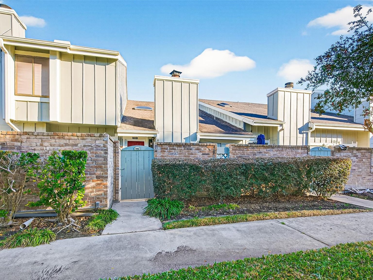 7082 Greenway Chase St Houston, TX 77072 - Thumbnail 4