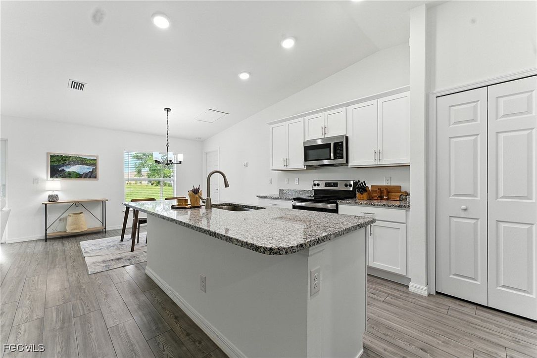 936 NW 6th Ave Cape Coral, FL 33993 - Thumbnail 4