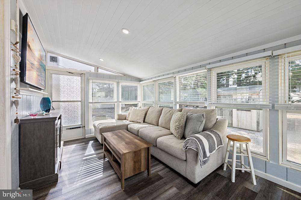 20 W Washington Ave #2 Beach Haven, NJ 08008 - Thumbnail 4