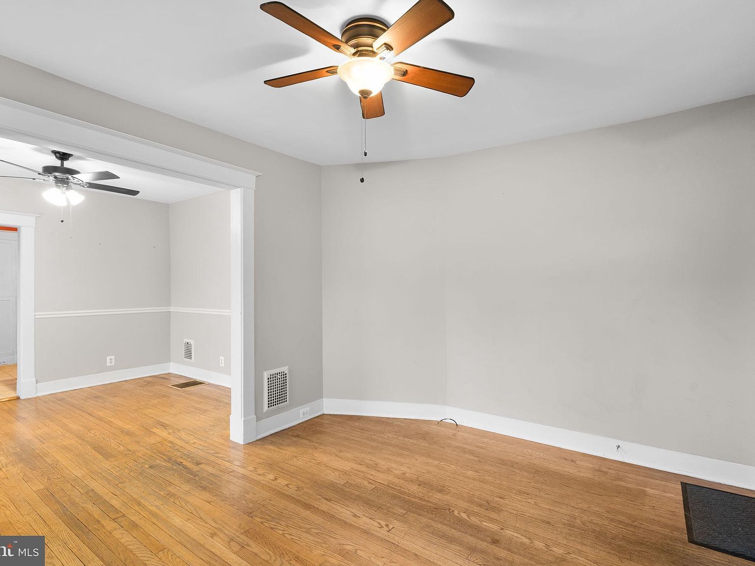 5921 Burgess Ave Baltimore, MD 21214 - Thumbnail 4