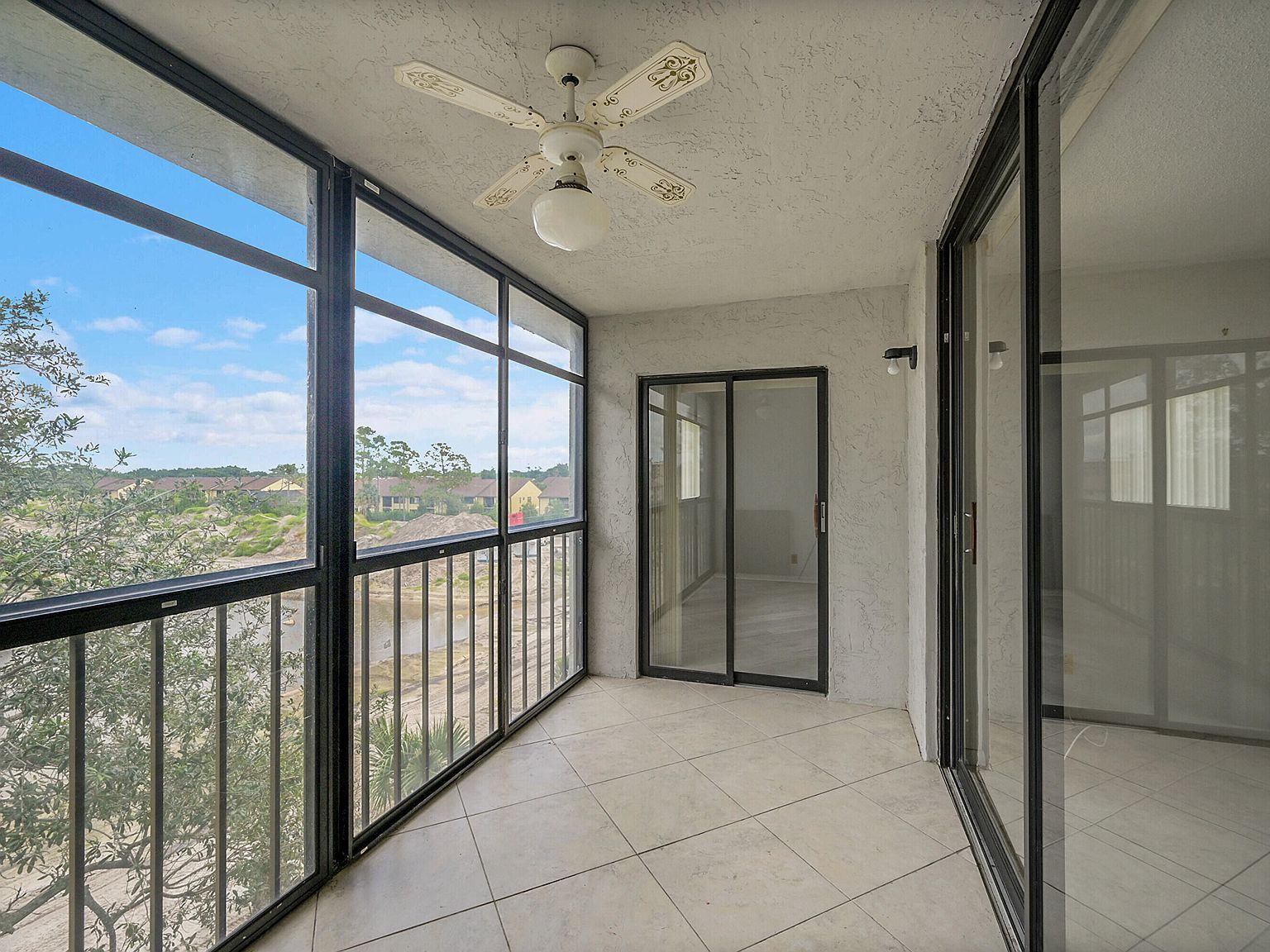 4725 Lucerne Lakes Blvd E APT 411 Lake Worth, FL 33467 - Thumbnail 4