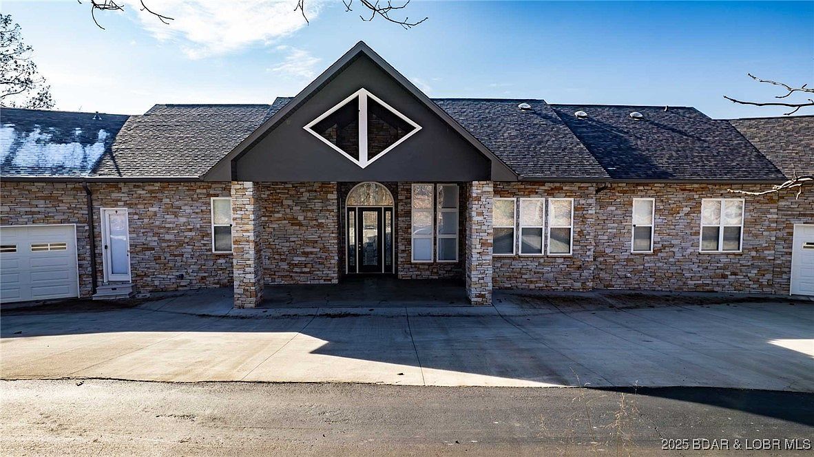 345 Liahona Cir Sunrise Beach, MO 65079 - Thumbnail 4