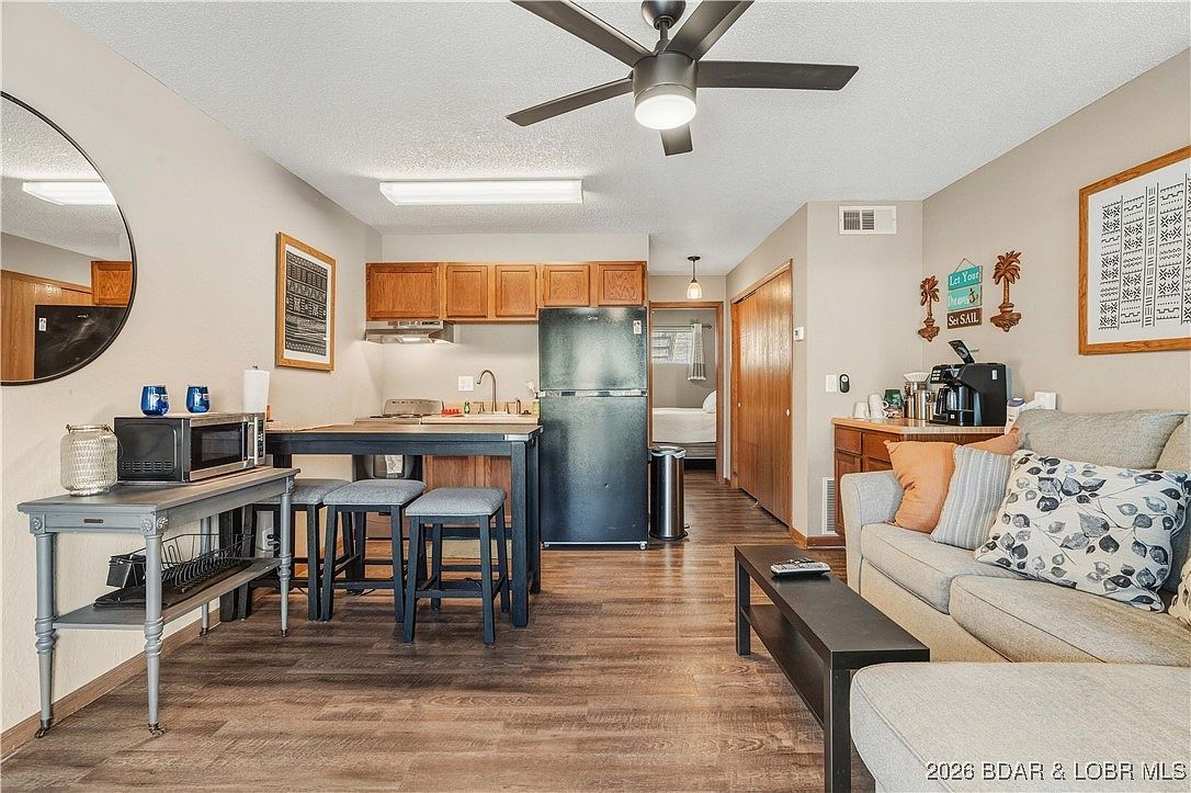 150 Southwood Shores Pl Building 149-3D Lake Ozark, MO 65049 - Thumbnail 4