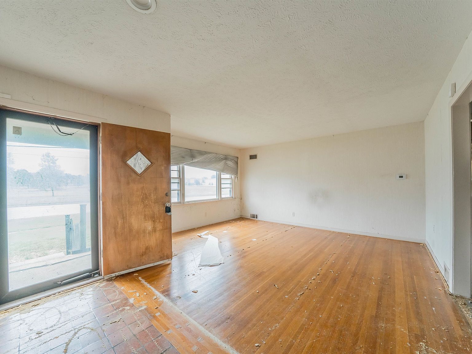 1123 S Woodlawn Blvd Wichita, KS 67218 - Thumbnail 4