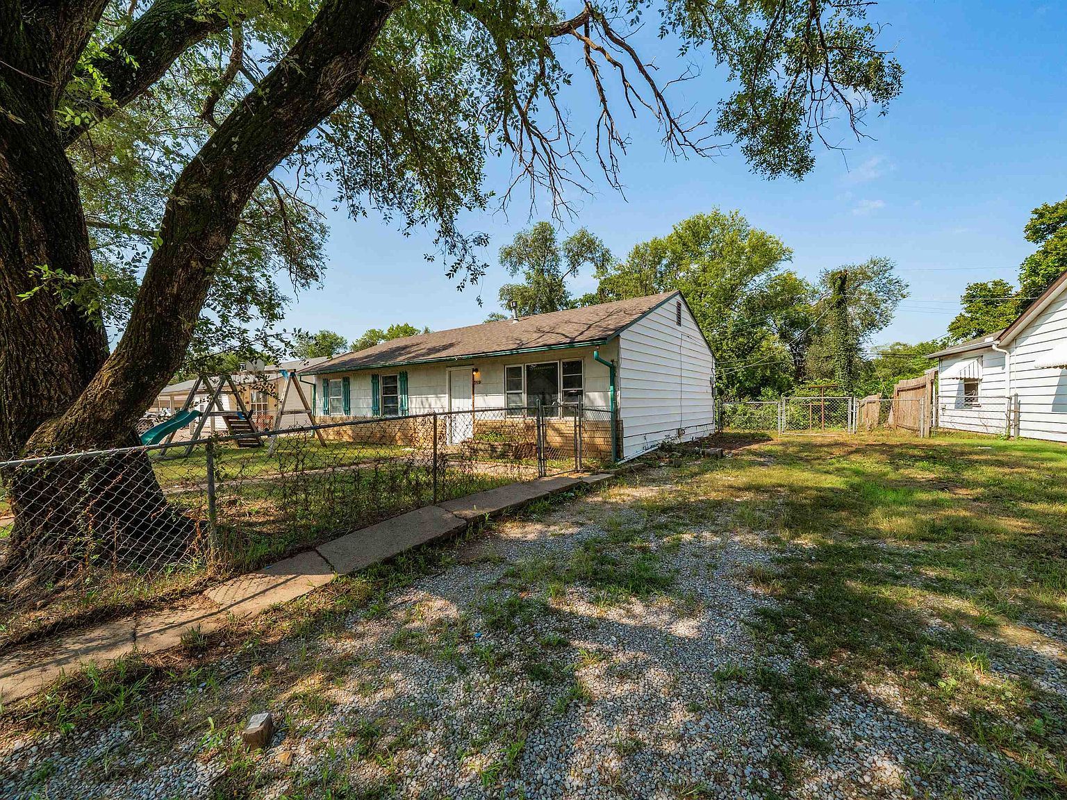 4269 S Cumberland St Wichita, KS 67216 - Thumbnail 4