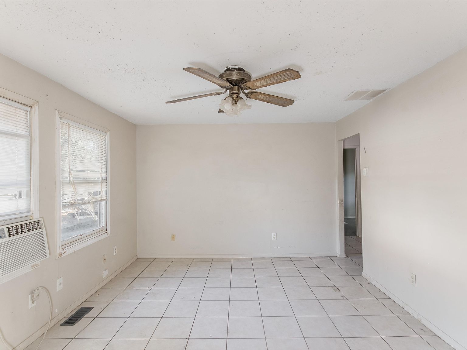 4204-4206 E Wilma St Wichita, KS 67218 - Thumbnail 4