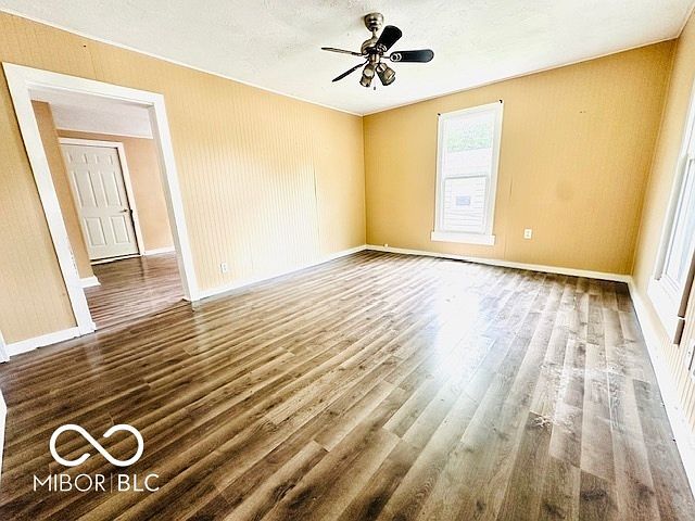 120 W Warren St Mitchell, IN 47446 - Thumbnail 4