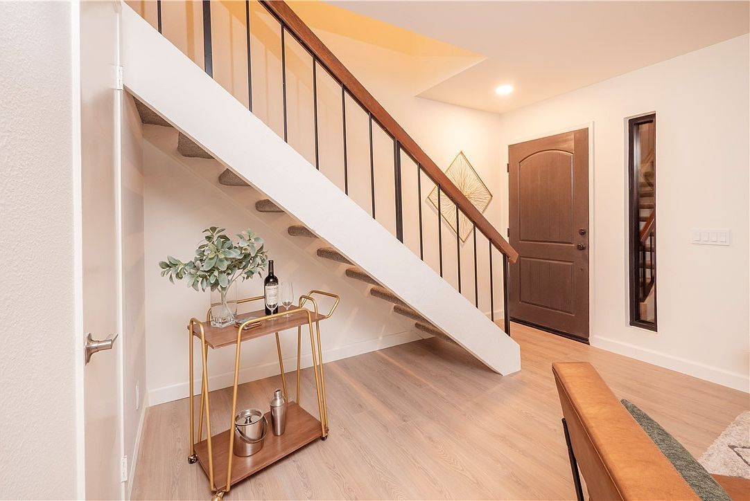 1013 W Linden St APT 2 Riverside, CA 92507 - Thumbnail 4