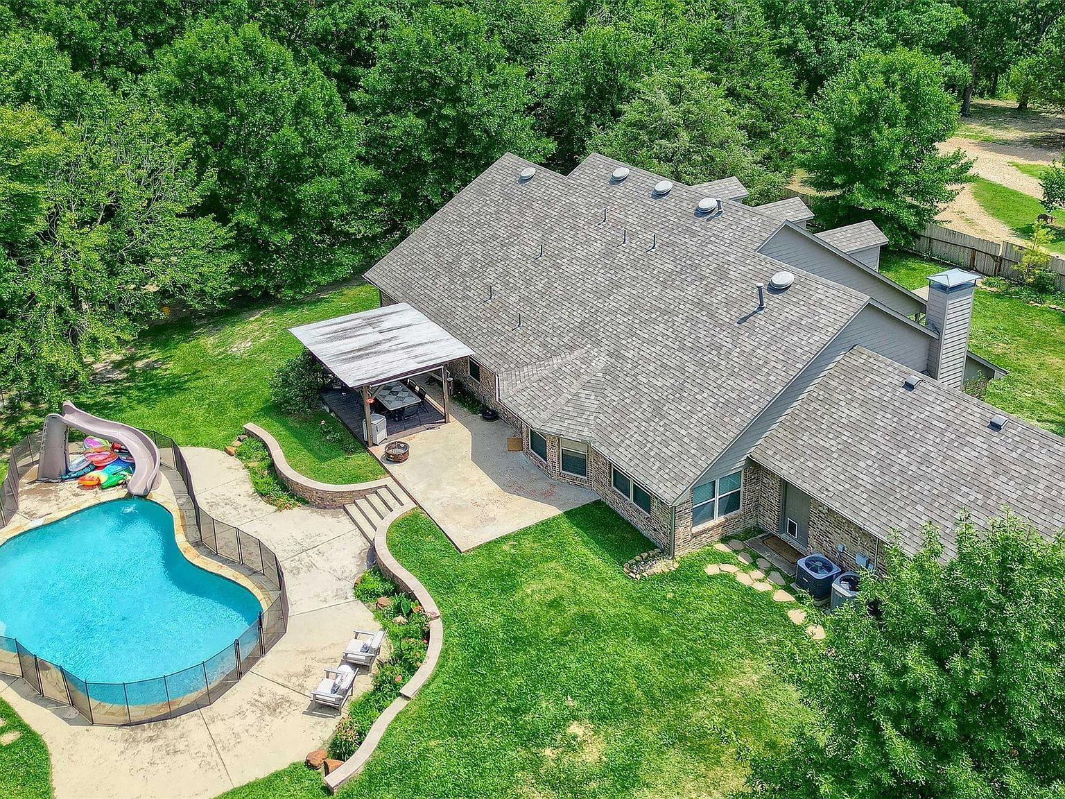 77 Fellowship Ln Sherman, TX 75090 - Thumbnail 4