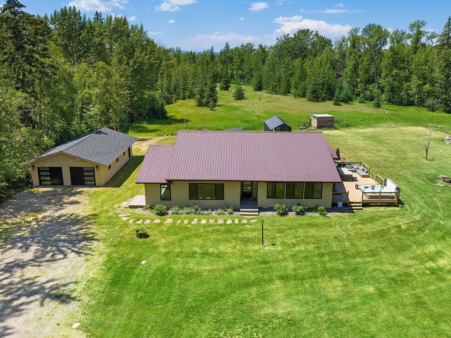 2300 Witty Ln Columbia Falls, MT 59912 - Thumbnail 4