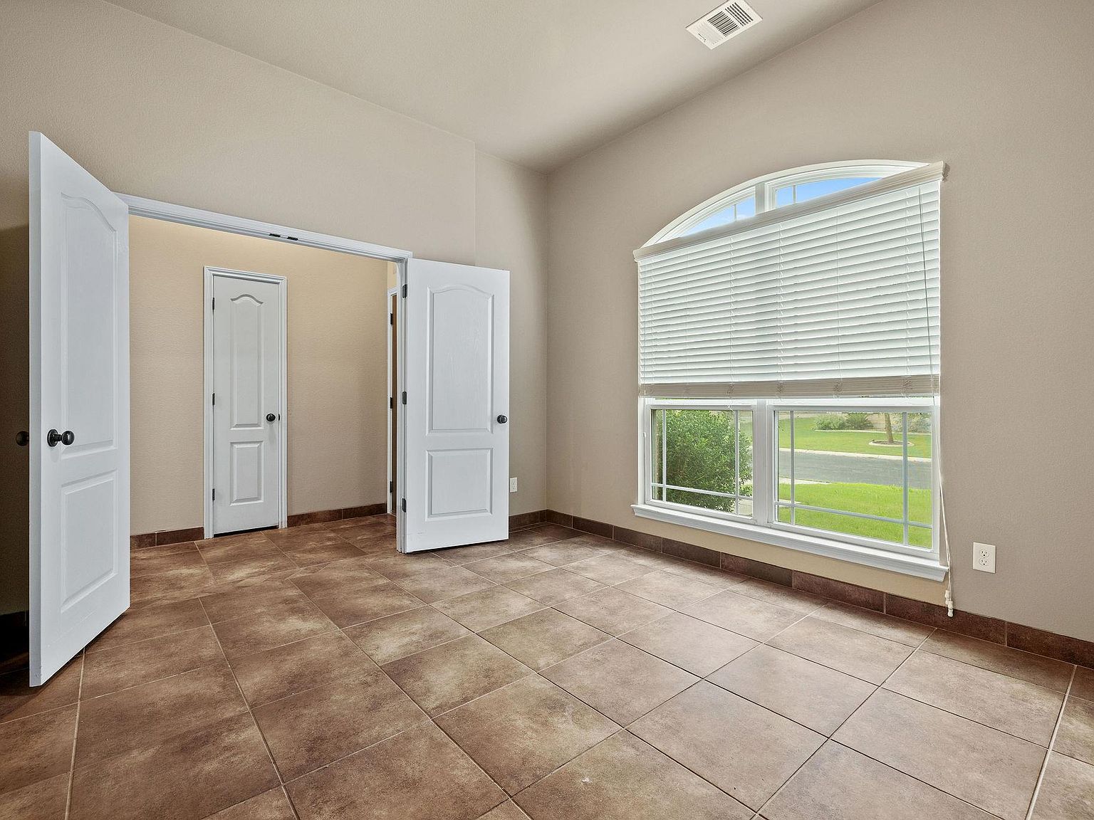 18712 Leigh Ln Pflugerville, TX 78660 - Thumbnail 4