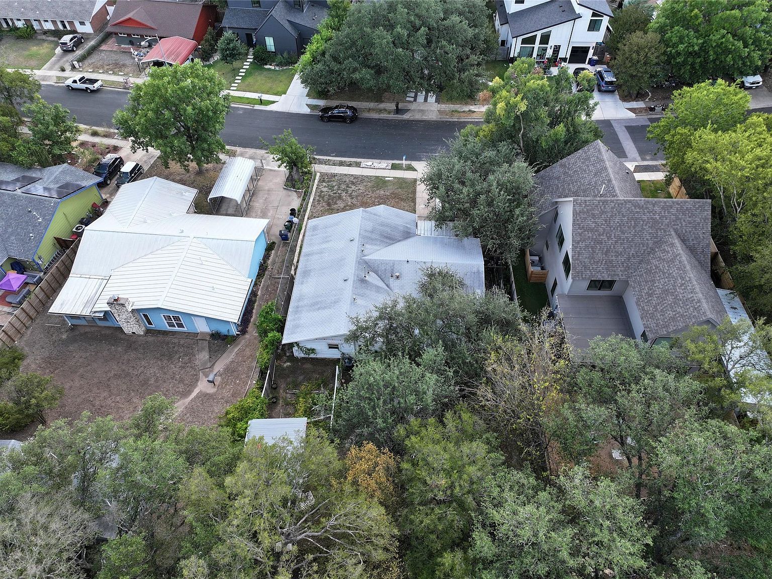 808 Cardiff Dr Austin, TX 78745 - Thumbnail 4