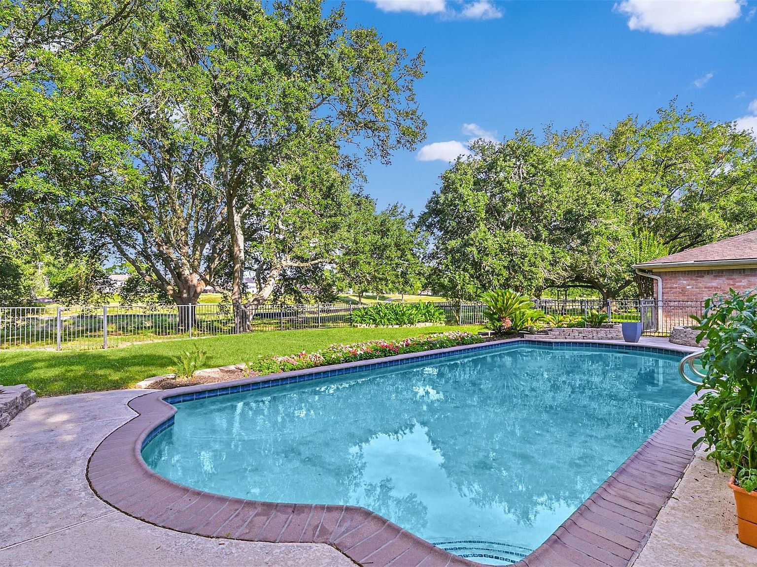 2607 E Pebble Beach Dr Missouri City, TX 77459 - Thumbnail 4