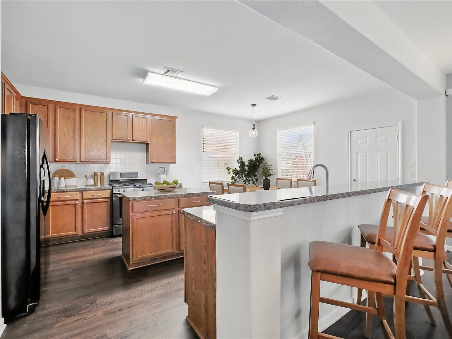 1193 Stallion Rdg Alvin, TX 77511 - Thumbnail 4