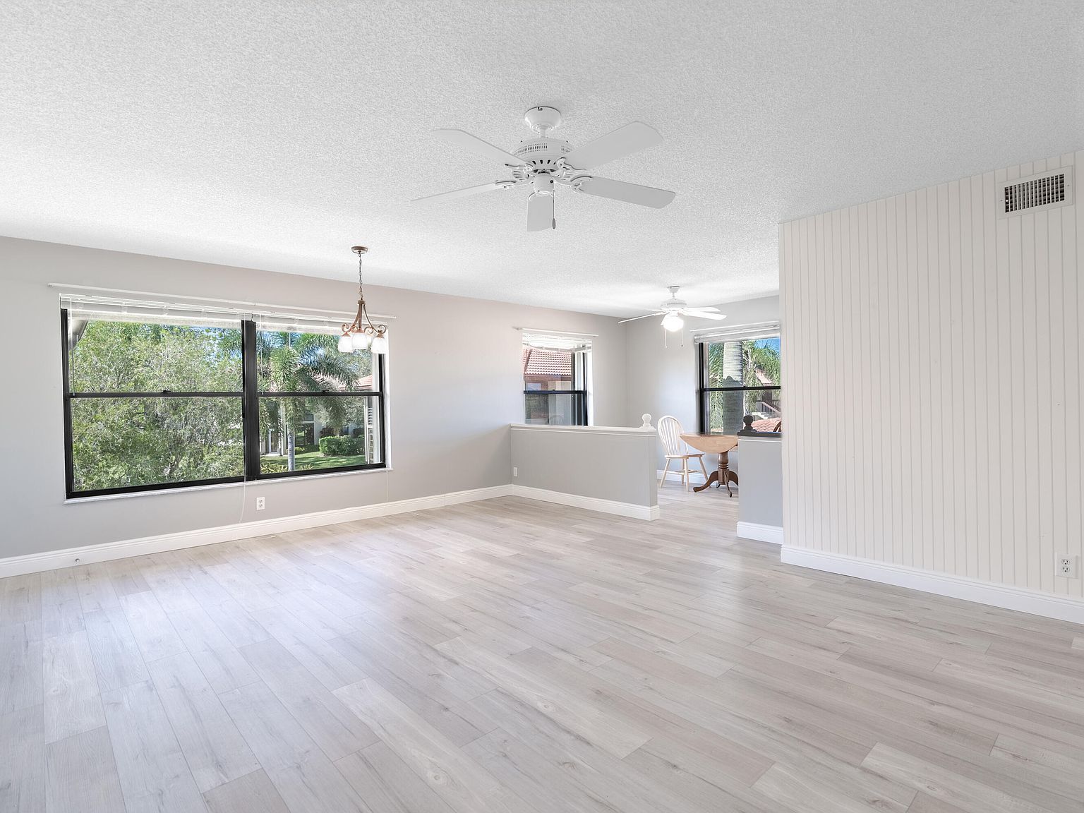 450 SW South River Dr APT 207 Stuart, FL 34997 - Thumbnail 4