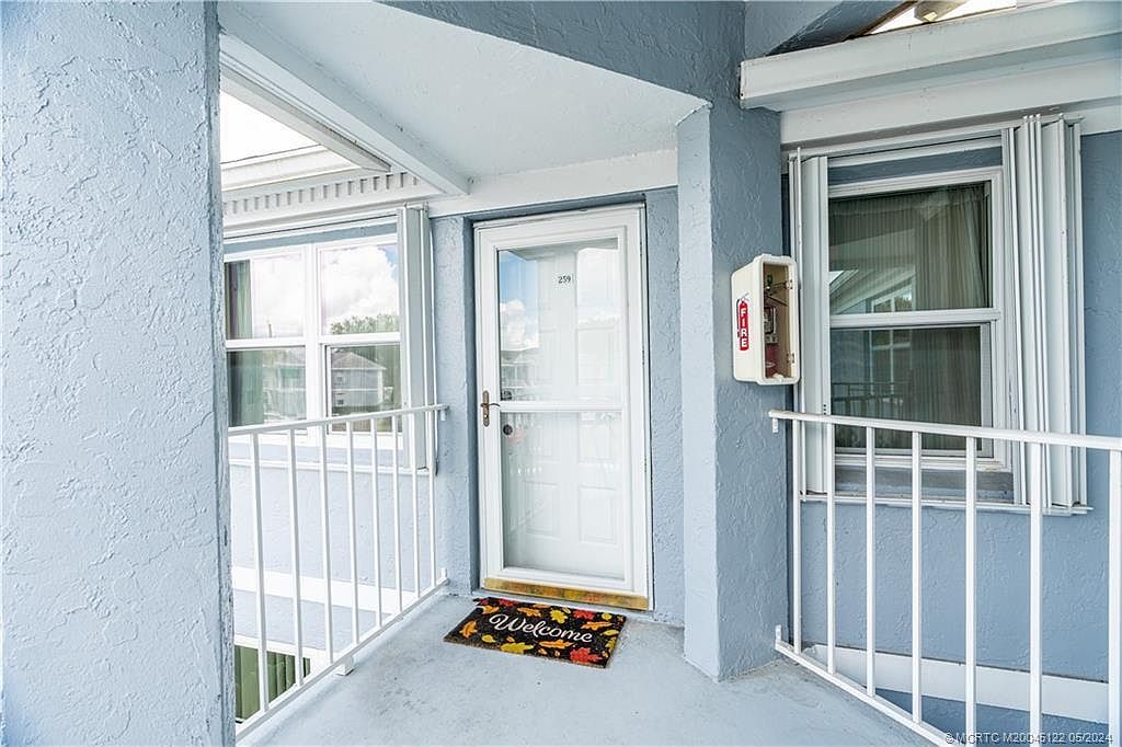 3290 SE Aster Ln APT D259 Stuart, FL 34994 - Thumbnail 4