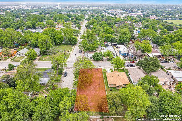 4262 W Cesar E Chavez Blvd #1&2 San Antonio, TX 78237 - Thumbnail 4