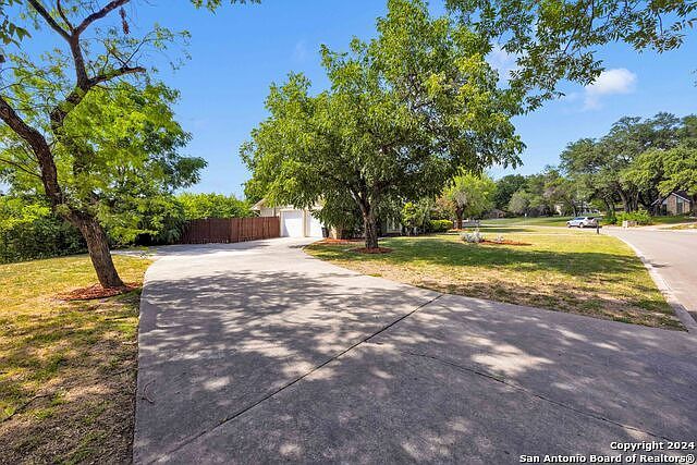 103 Shalimar Dr Castle Hills, TX 78213 - Thumbnail 4