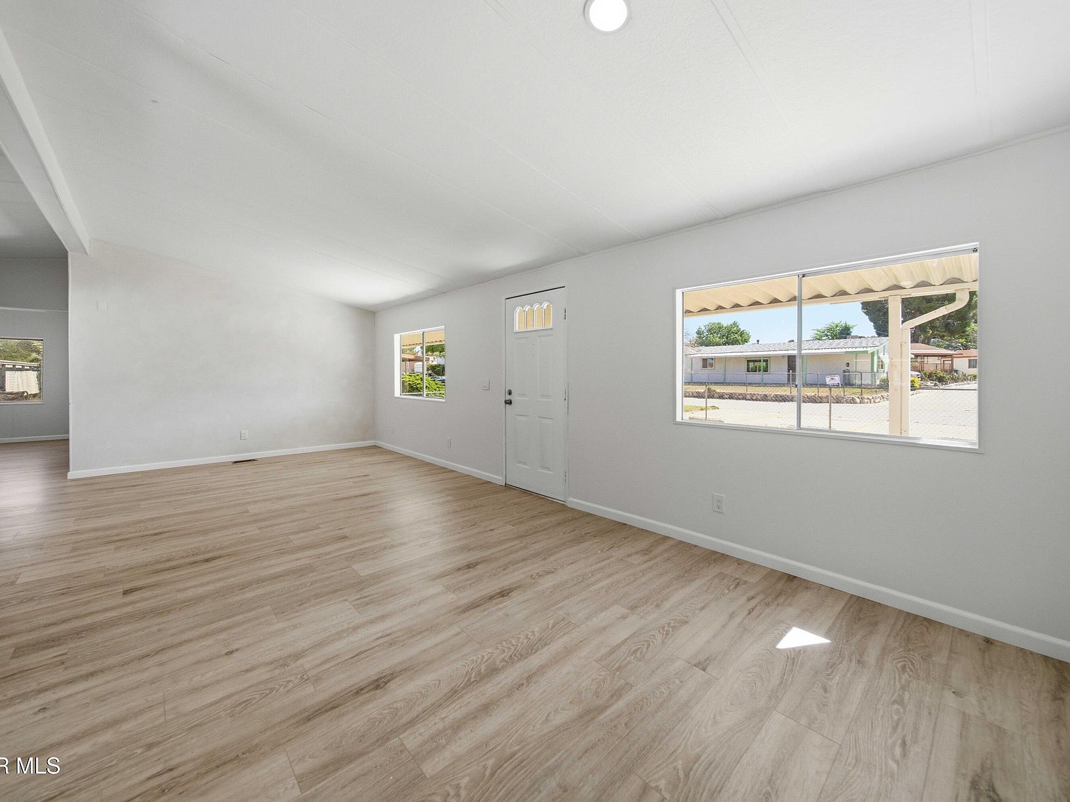 1030 E Ave S Space 115 Palmdale, CA 93550 - Thumbnail 4