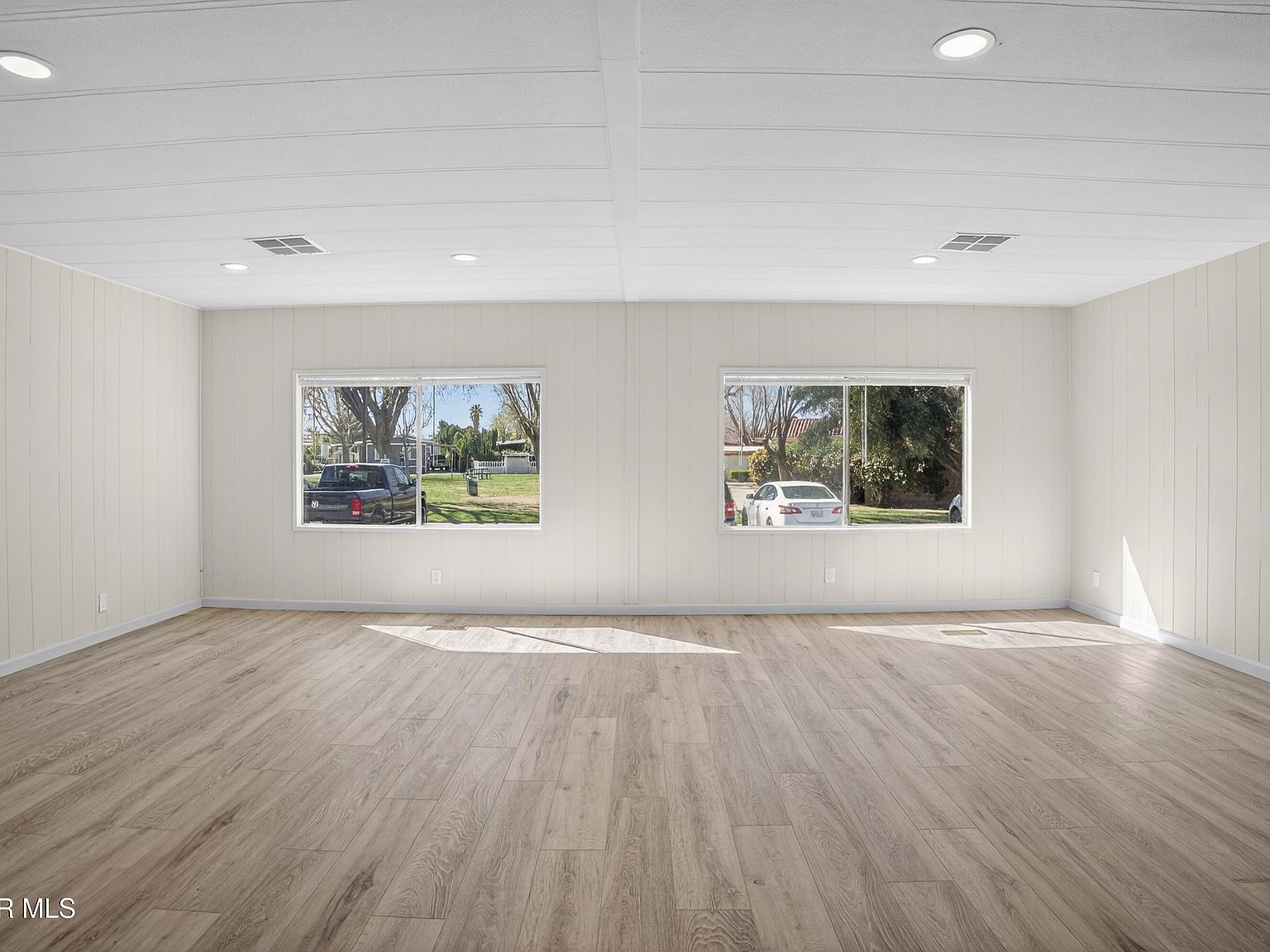 1301 E Avenue I Space 348 Lancaster, CA 93535 - Thumbnail 4