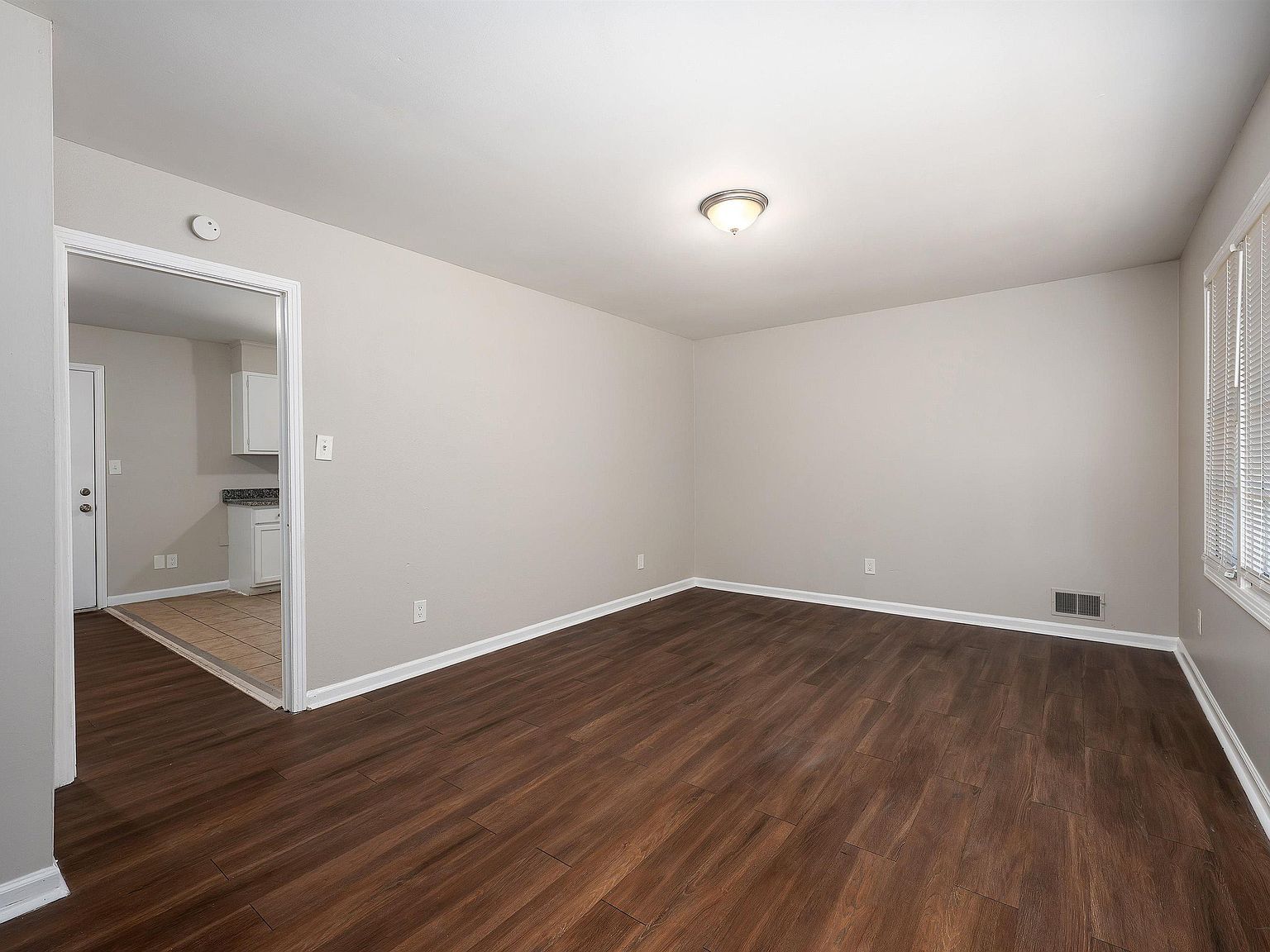 4017 Flowers St Adamsville, AL 35005 - Thumbnail 4