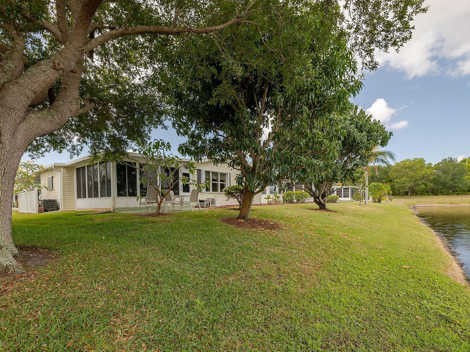 8020 Long Dr Port Saint Lucie, FL 34952 - Thumbnail 4