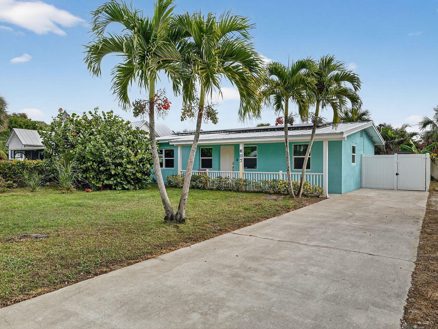 607 SE Cortez Ave Stuart, FL 34994 - Thumbnail 4