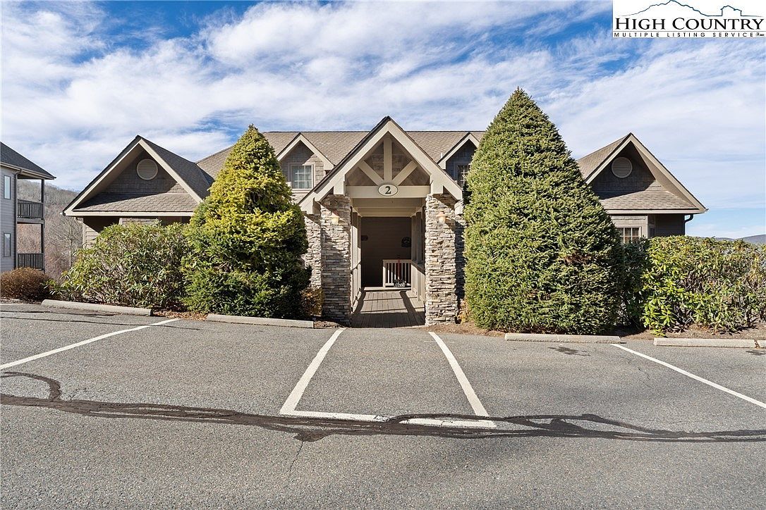 375 Pleasant Vw #2-D Banner Elk, NC 28604 - Thumbnail 4