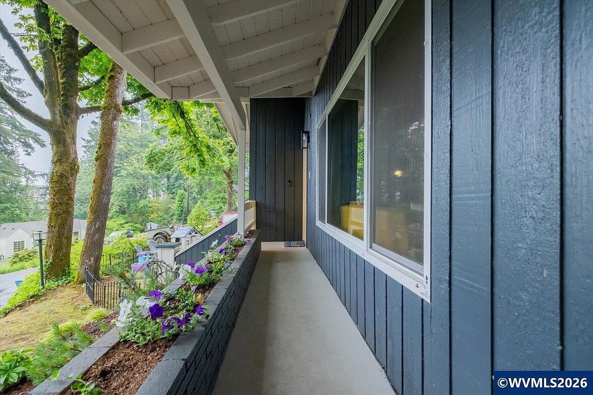 671 Cascade Dr NW Salem, OR 97304 - Thumbnail 4