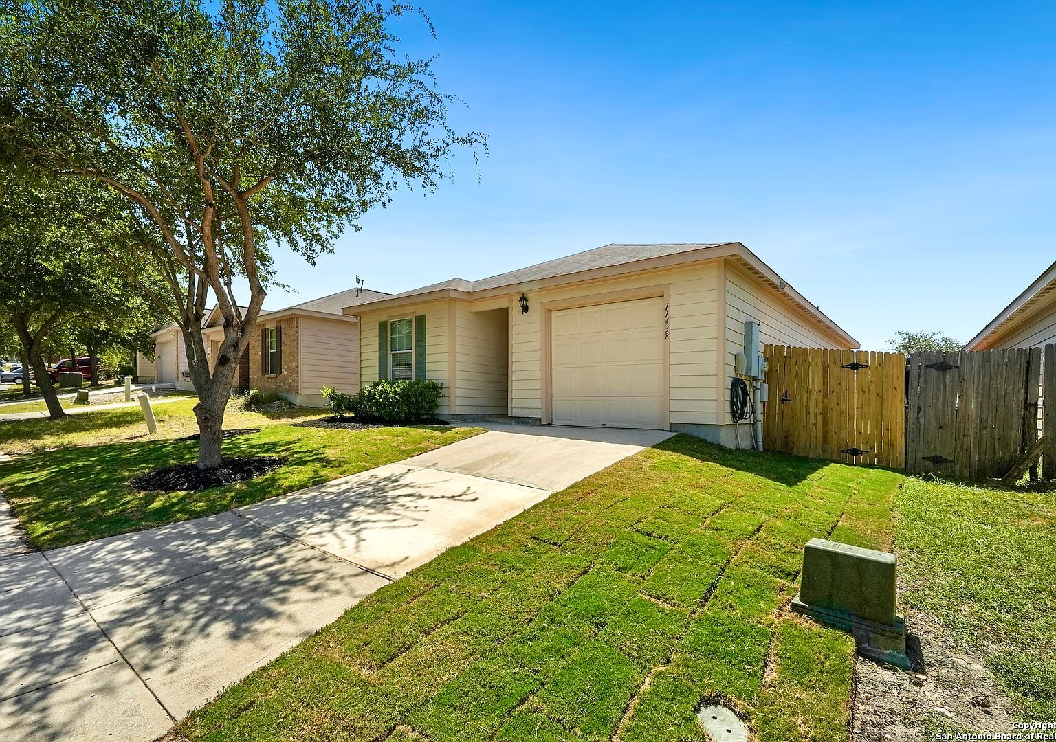 11438 Country Cyn San Antonio, TX 78252 - Thumbnail 4