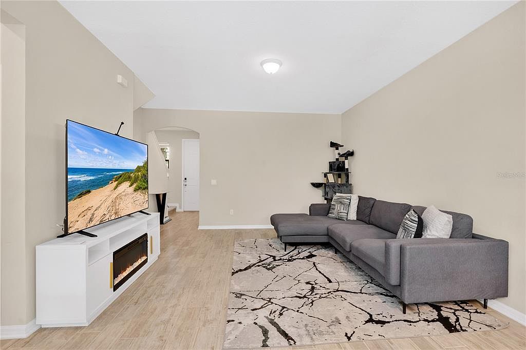 2813 Econ Landing Blvd Orlando, FL 32825 - Thumbnail 4