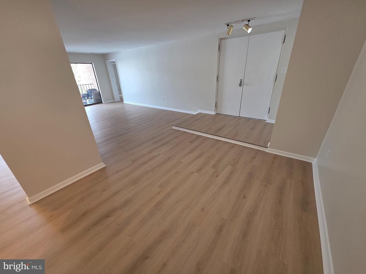 13137 Dairymaid Dr APT 124 Germantown, MD 20874 - Thumbnail 4