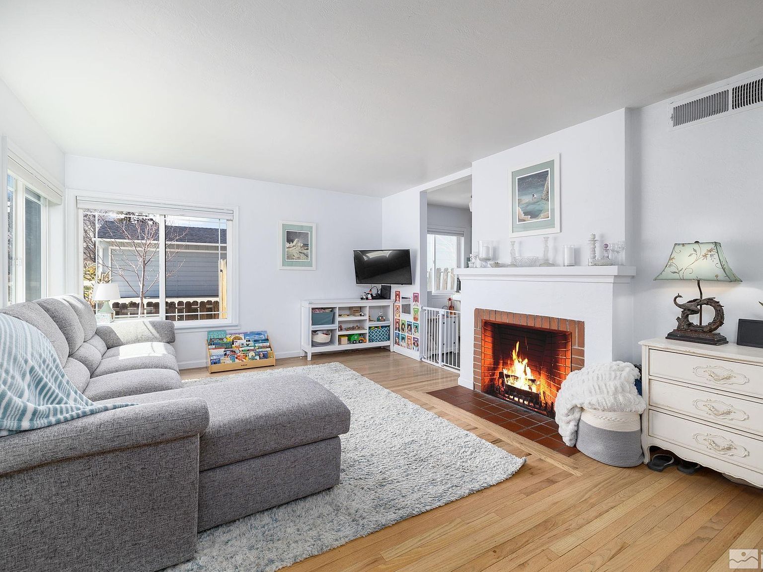 355 Ardmore Dr Reno, NV 89509 - Thumbnail 4