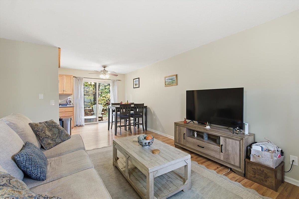 425 Dorset St APT 21 South Burlington, VT 05403 - Thumbnail 4