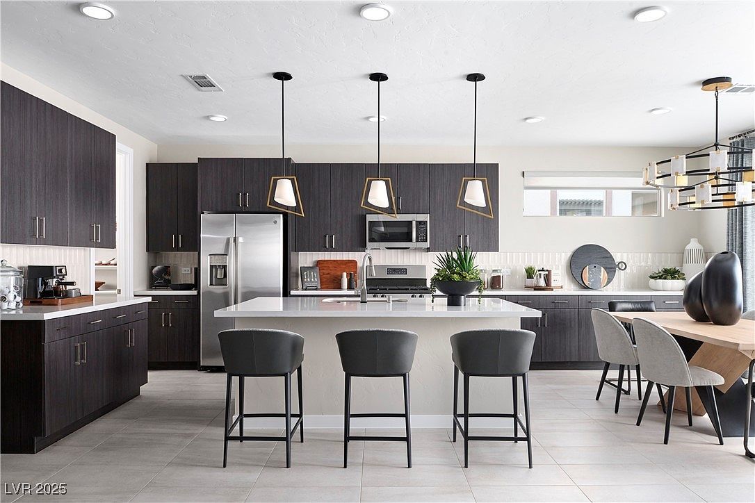 1204 Crimson Sunbird Ave North Las Vegas, NV 89084 - Thumbnail 4