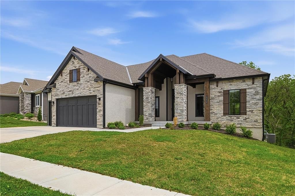 13446 Terrace Park Dr Parkville, MO 64152 - Thumbnail 4