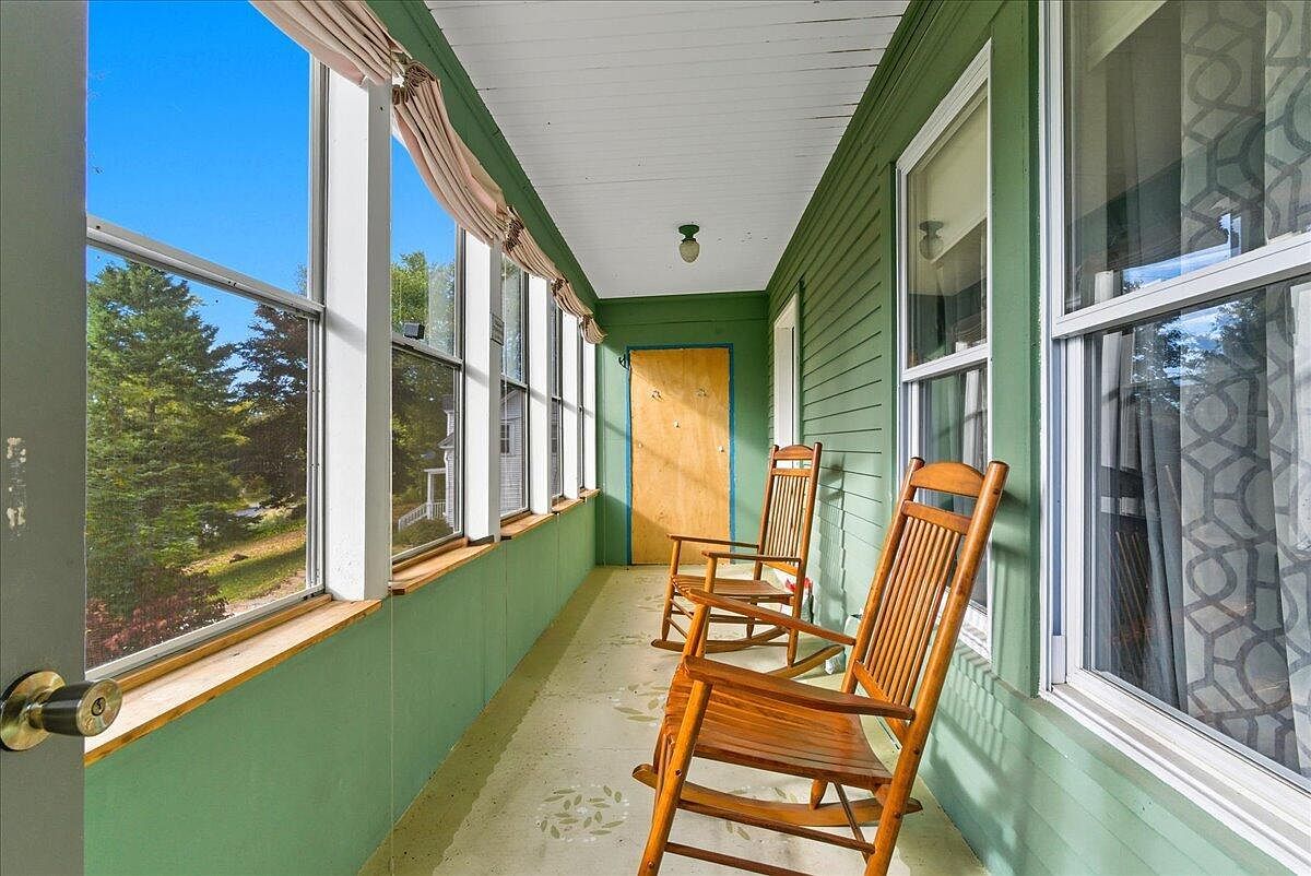 4 Beacon St Livermore Falls, ME 04254 - Thumbnail 4