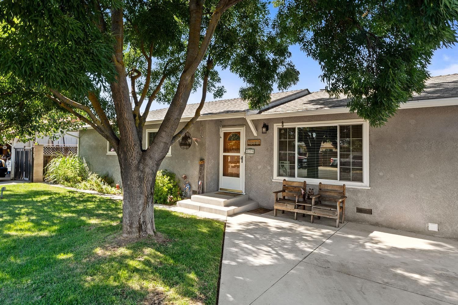 5739 E Hampton Way Fresno, CA 93727 - Thumbnail 4