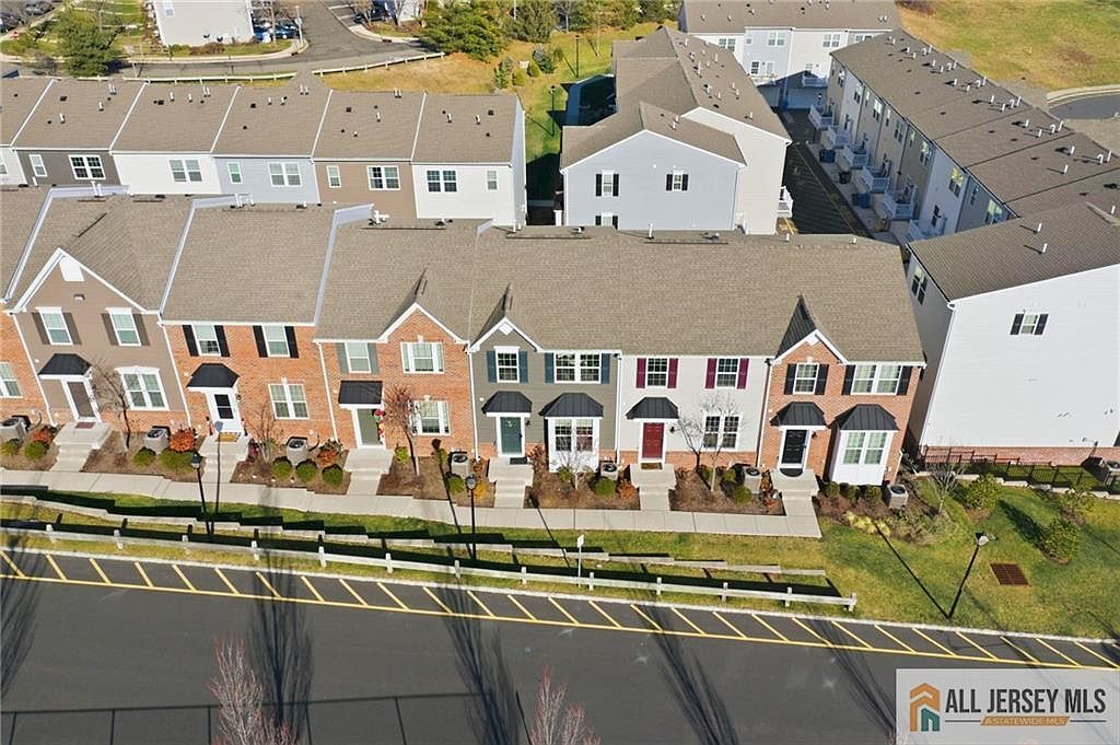 1205 English Ln Parlin, NJ 08859 - Thumbnail 4