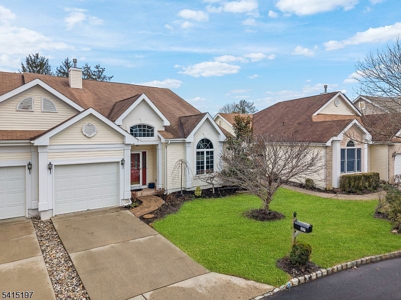 27 Chandler Ct Monroe Township, NJ 08831 - Thumbnail 4