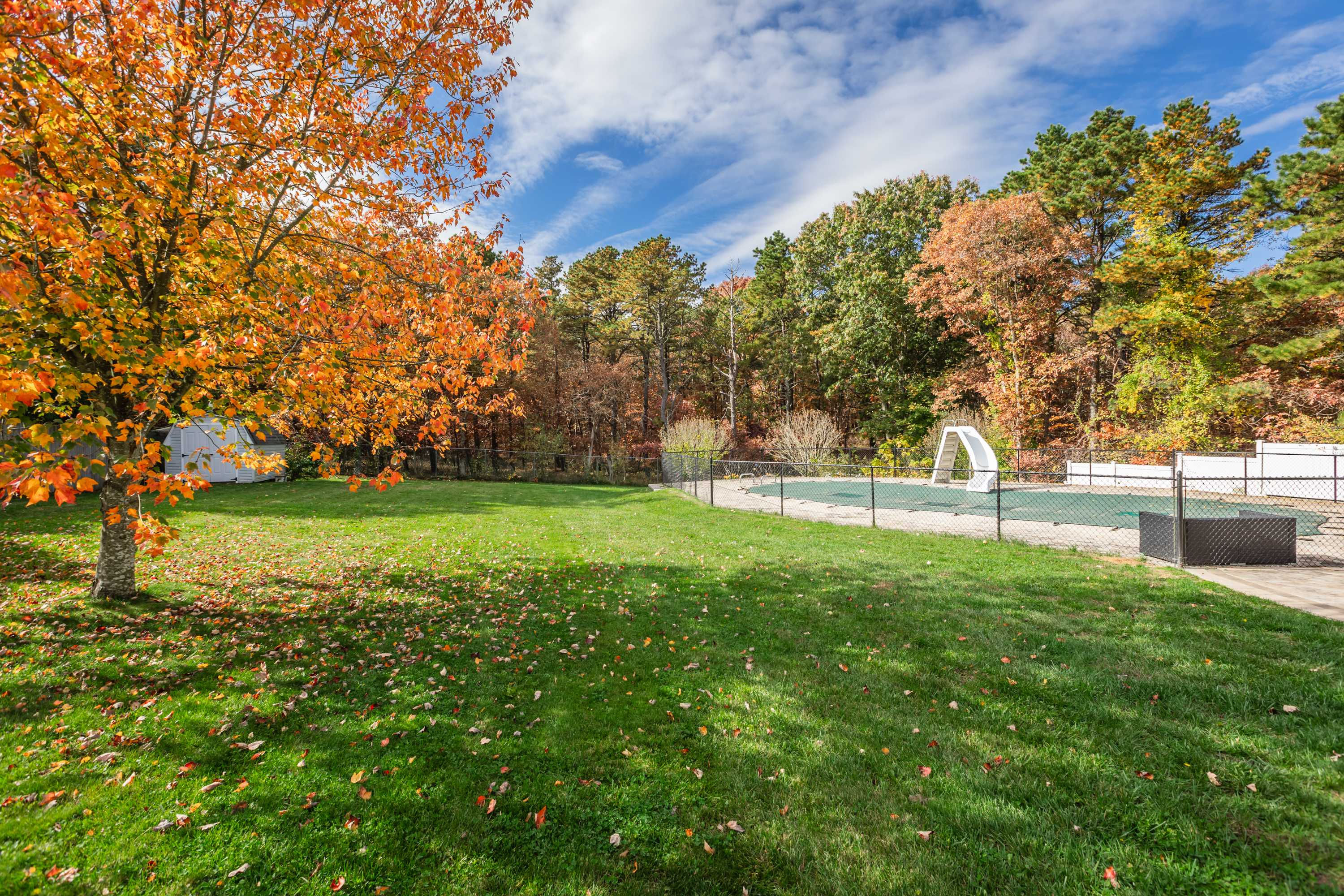 28 Summersweet Drive, Middle Island, NY, USA, 11953 - Thumbnail 4