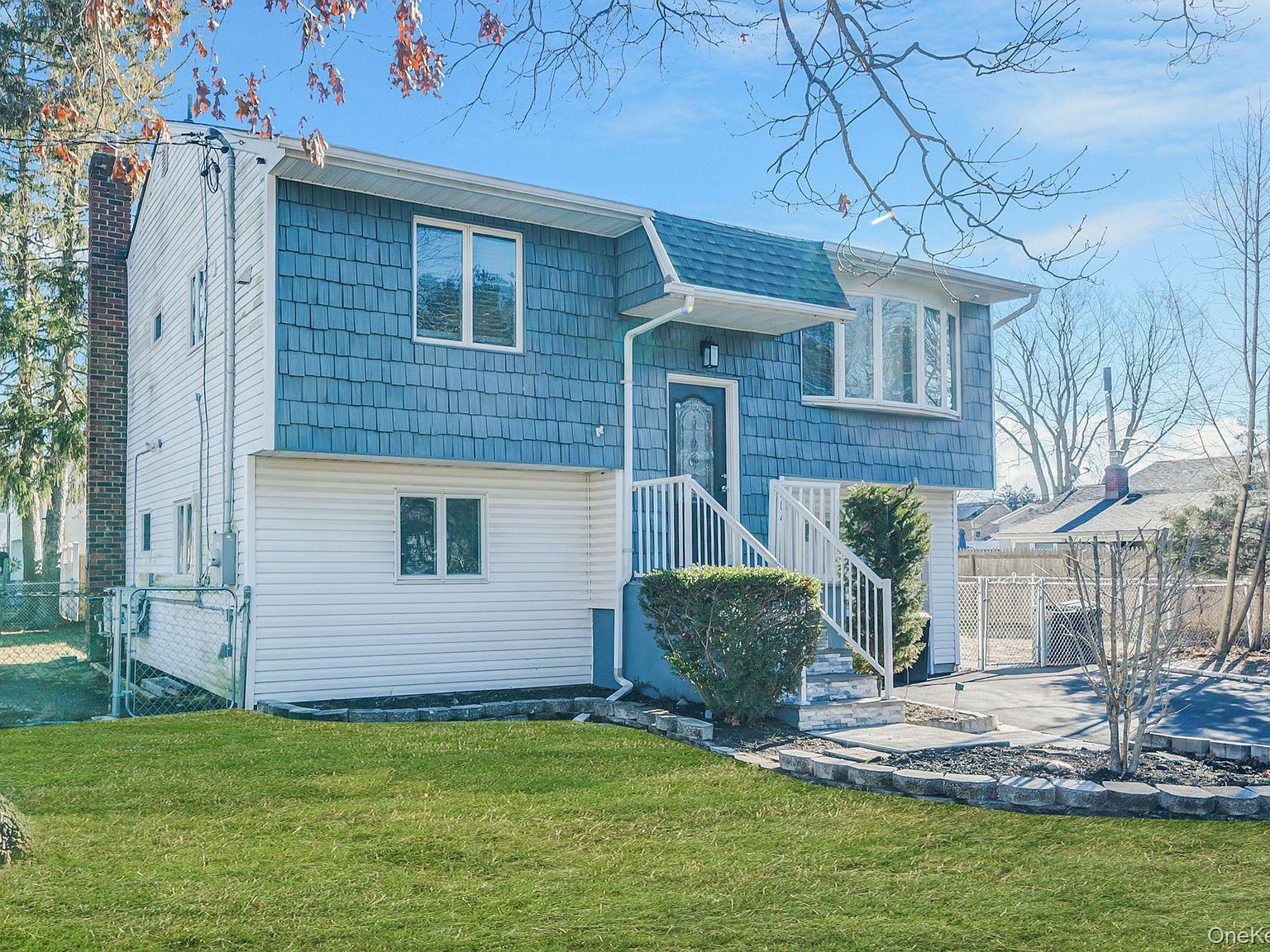 204 Grove St Port Jefferson Station, NY 11776 - Thumbnail 4