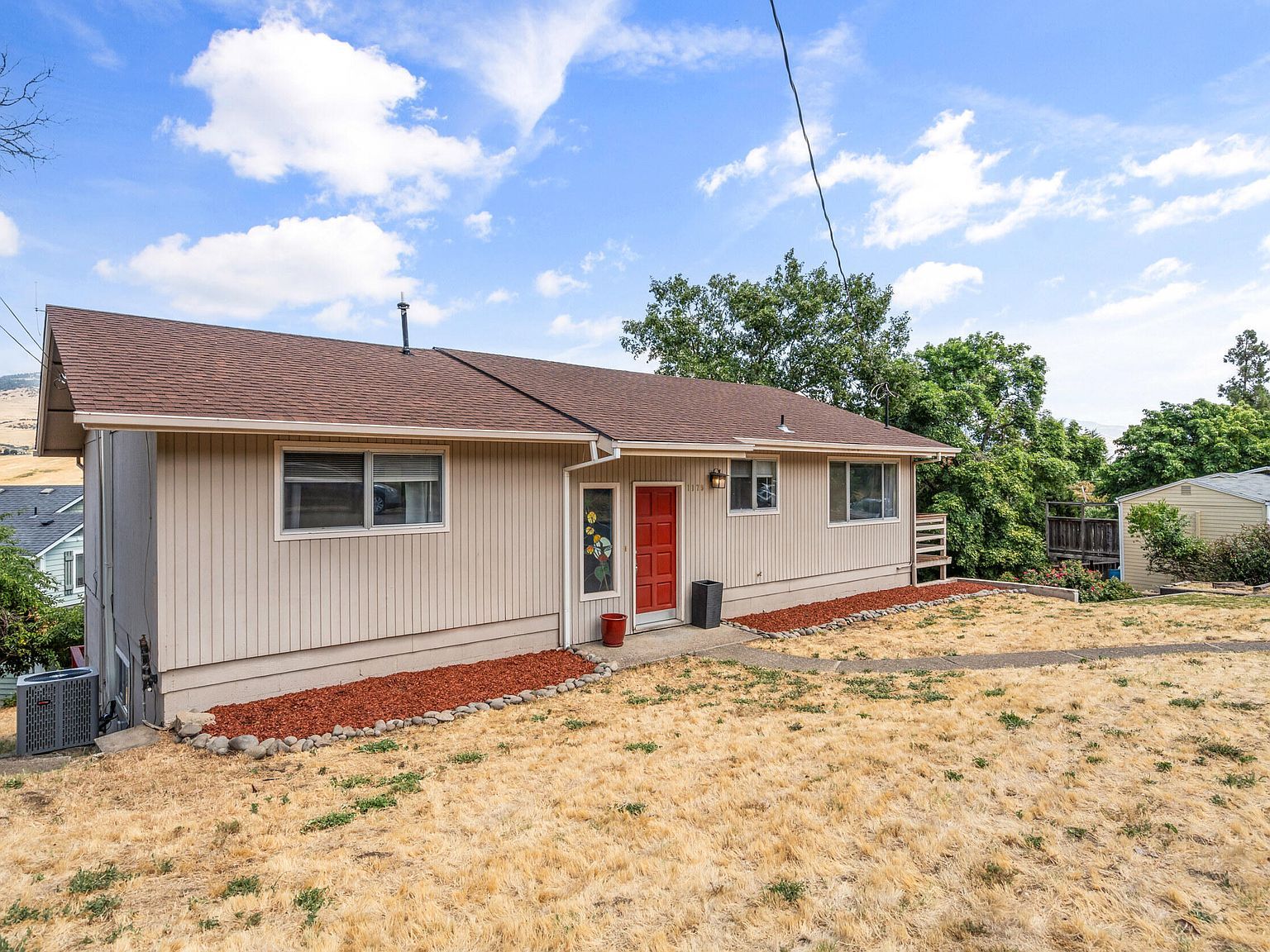 1179 N Main St Ashland, OR 97520 - Thumbnail 4