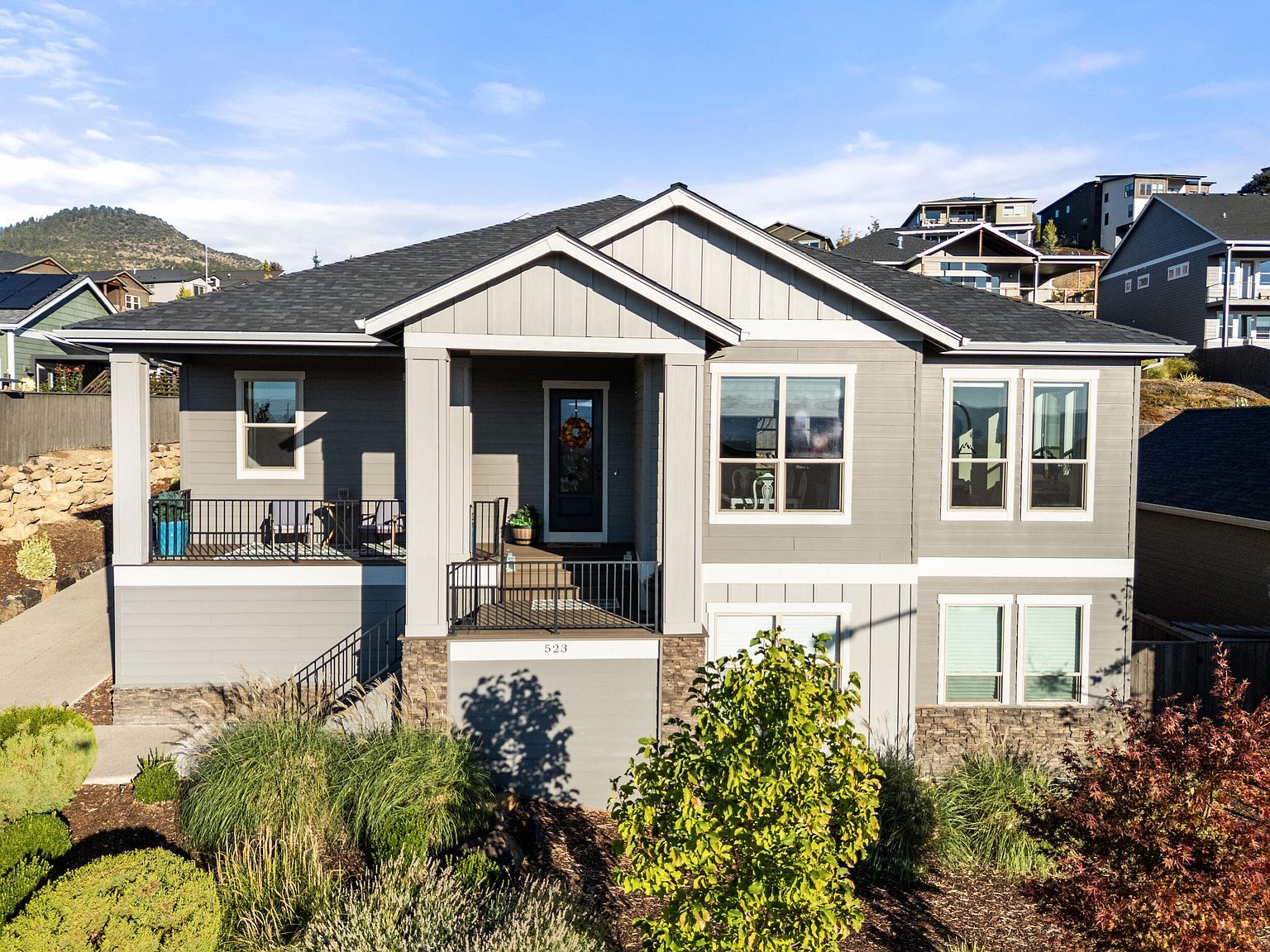 523 W La Strada Cir, Medford, OR, 97504 - Thumbnail 4