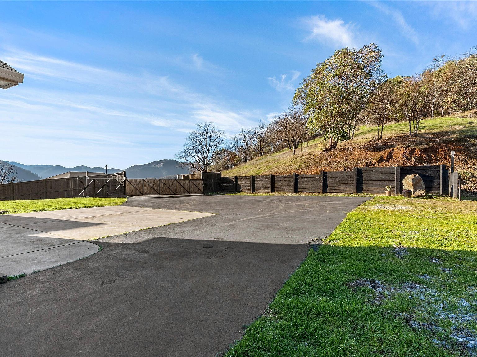 1401 7th Ave Gold Hill, OR 97525 - Thumbnail 4