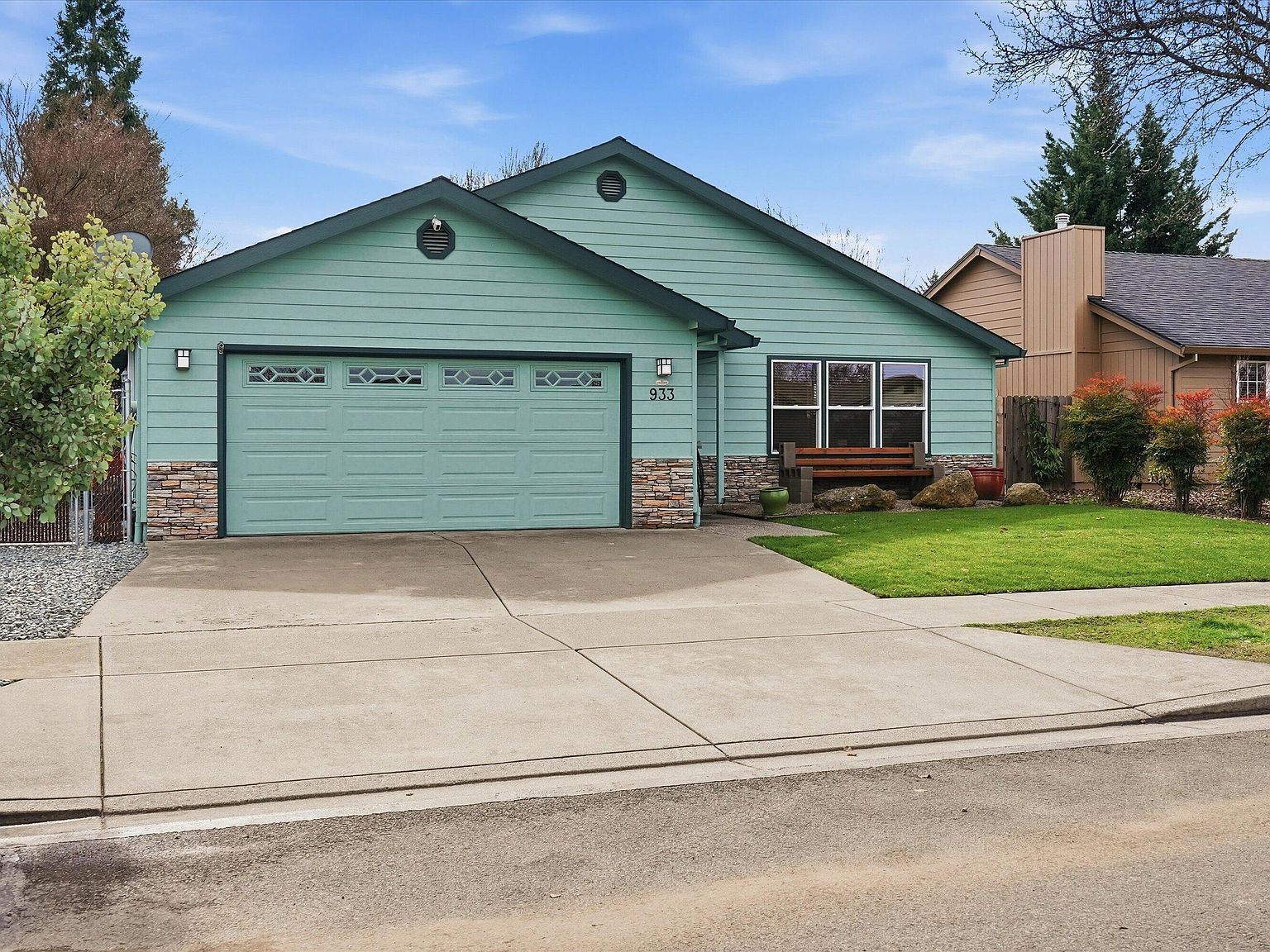 933 Parkdale Ave Medford, OR 97501 - Thumbnail 4