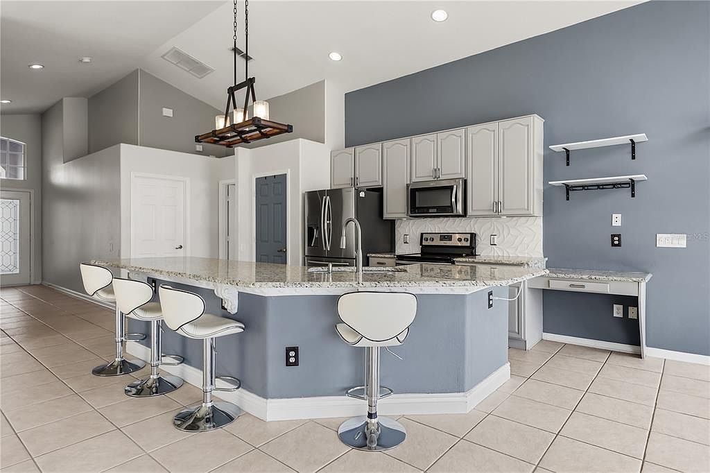 3196 Stonehurst Cir Kissimmee, FL 34741 - Thumbnail 4