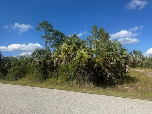 E Hallmark Blvd LOT 4 North Pt, FL 34288 - Thumbnail 4