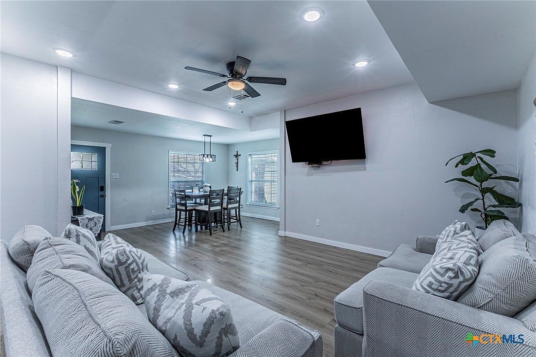 1306 Pleasant St Gatesville, TX 76528 - Thumbnail 4